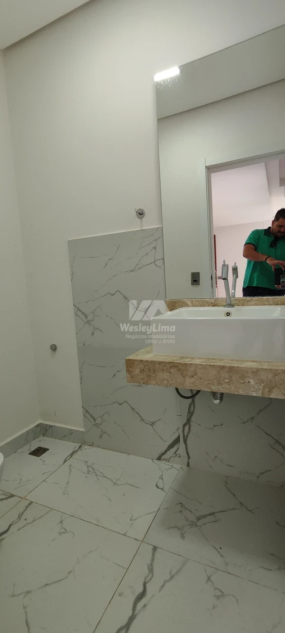 Sobrado Alto Padrão para Locação no Heimtal Park em Londrina | 3 Quartos com Suíte e Espaço Gourmet