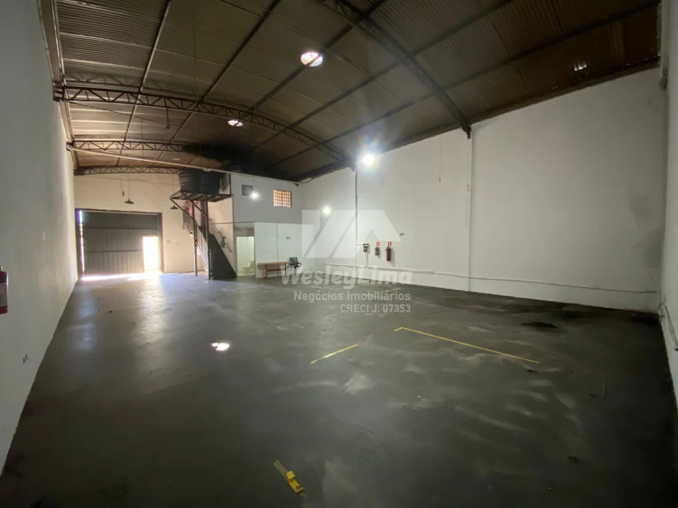 Imagens do imóveis Barracão para Locação na Zona Norte de Londrina | 210m² Próximo à Av. Saul Elkind