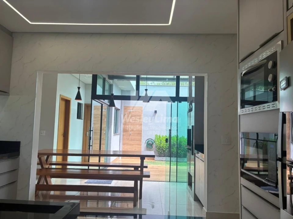 Imagens do imóveis Sobrado à Venda no Condomínio Heimtal Park em Londrina | 3 Quartos e Suíte