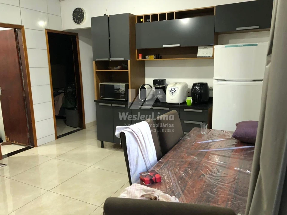 Imagens do imóveis Casa à Venda no Jardim Maria Celina em Londrina – Próxima à Av. Saul Elkind | 3 Quartos | R$ 350 Mil