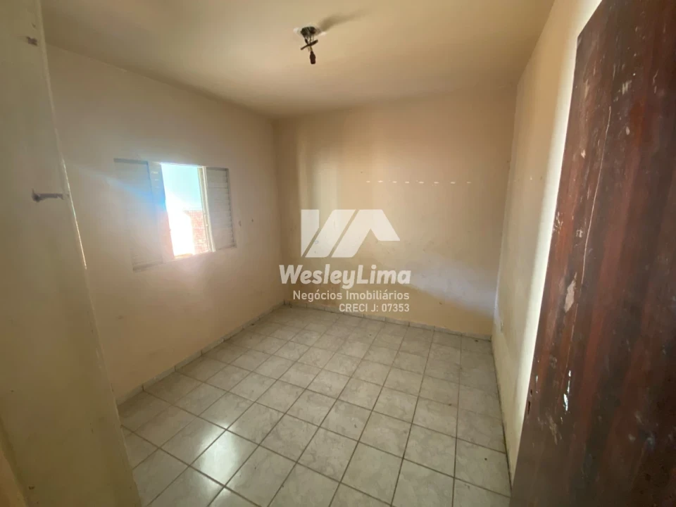 Imagens do imóveis CASA A VENDA !! EXCELENTE OPORTUNIDADE DE VENDA NO JARDIM PLANALTO – LONDRINA/PR