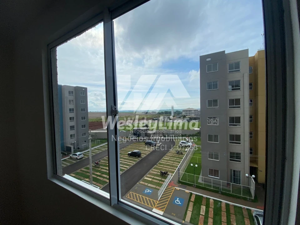 Apartamento para Locação com 2 Quartos e Elevador em Condomínio Completo