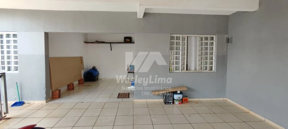 CASA À VENDA - ZONA NORTE