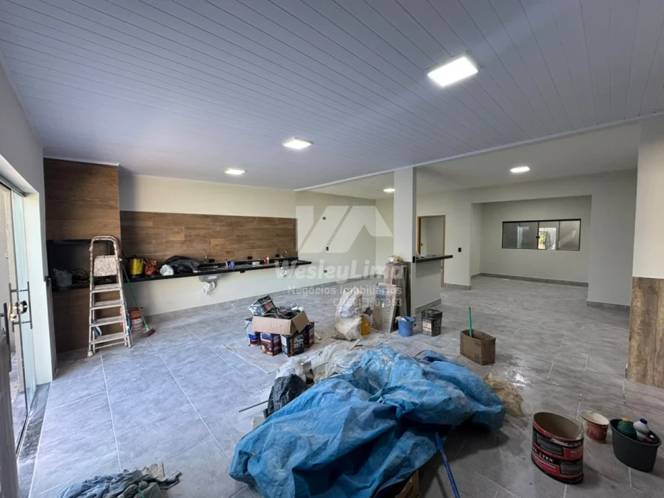 Imagens do imóveis Casa Sozinha à Venda no Conjunto Café em Londrina | Quintal Grande | 3 Quartos | Aceita Permuta