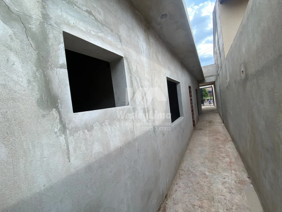 Casa Moderna à Venda no Jardim Itália | 3 Quartos | 250 m² de Terreno | 550mil