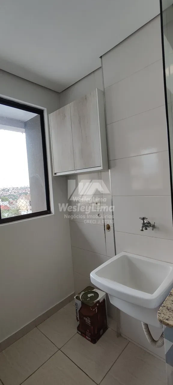 Imagens do imóveis Apartamento no Condomínio TreTorri em Londrina | 2 Quartos, Sacada com Churrasqueira e Garagem Coberta