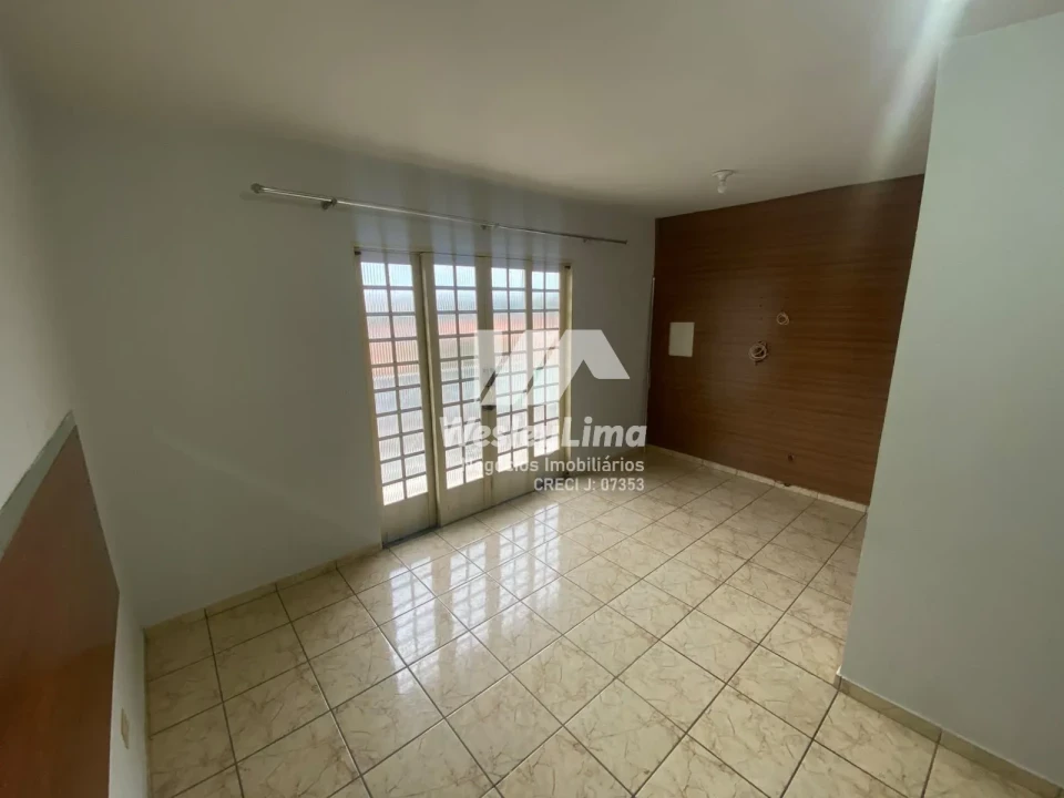 Imagens do imóveis Sobrado para Alugar no Quadra Norte em Londrina | 4 Quartos e Espaço Gourmet