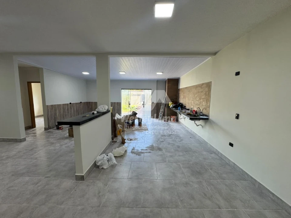 Imagens do imóveis Casa Sozinha à Venda no Conjunto Café em Londrina | Quintal Grande | 3 Quartos | Aceita Permuta