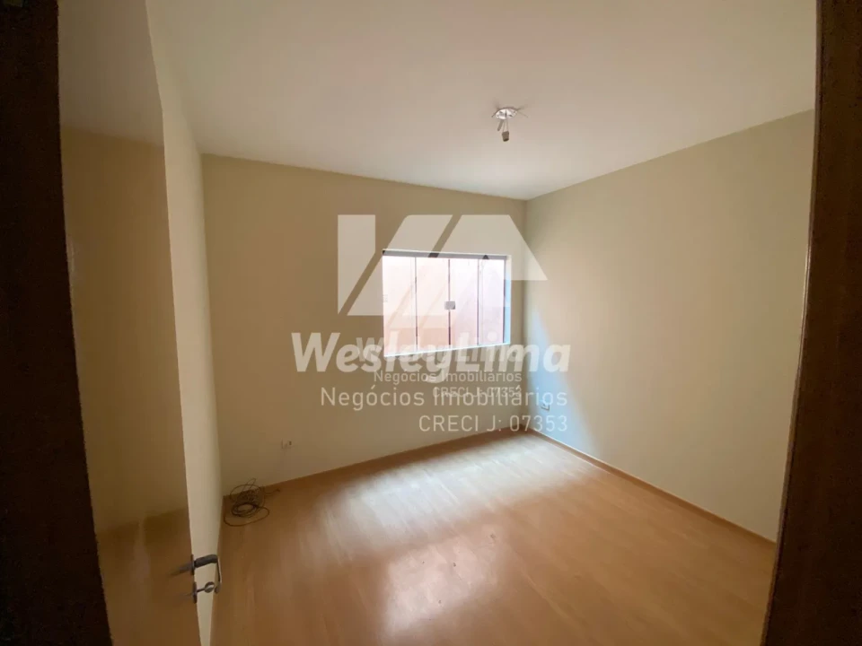 Imagens do imóveis Casa Ampla à Venda no Jardim São Paulo – Zona Norte de Londrina/PR