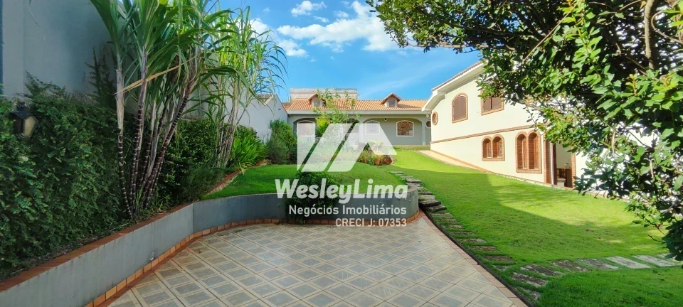 CASA ALTO PADRÃO À VENDA NO JARDIM IMPÉRIO DO SOL – LONDRINA | COM PISCINA | TERRENO 1.093 m²