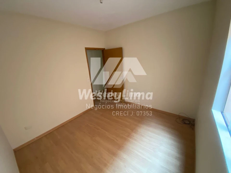 Apartamento para Locação com 2 Quartos e Elevador em Condomínio Completo