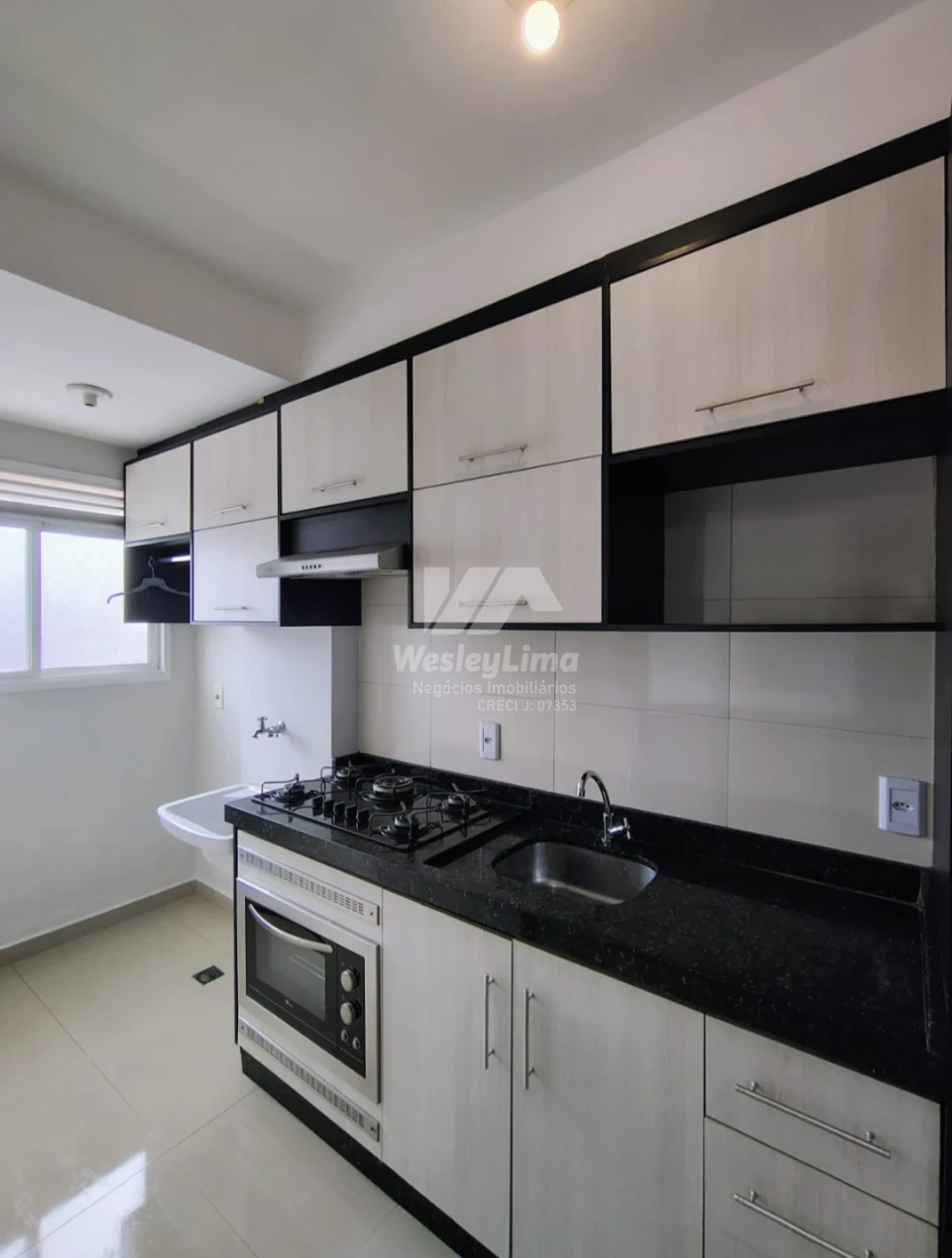 Imagens do imóveis Apartamento à Venda no Vila das Paineiras em Londrina – 2 Quartos e Garagem
