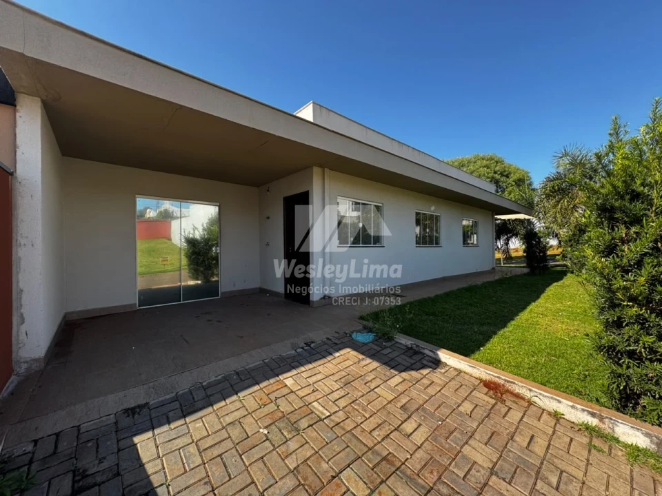 Imagens do imóveis Casa de Esquina à Venda no Condomínio Heimtal Park em Londrina – 2 Quartos | R$ 380.000