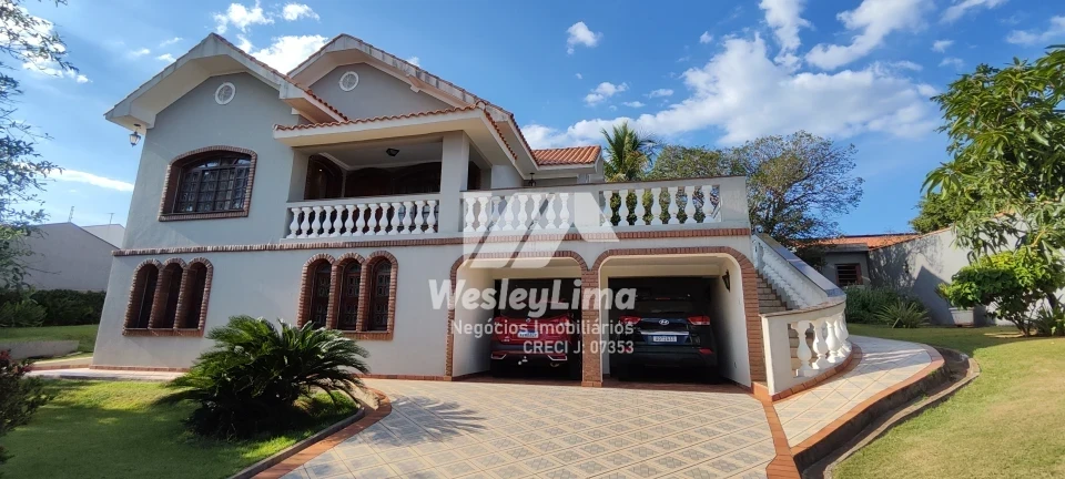 CASA ALTO PADRÃO À VENDA NO JARDIM IMPÉRIO DO SOL – LONDRINA | COM PISCINA | TERRENO 1.093 m²