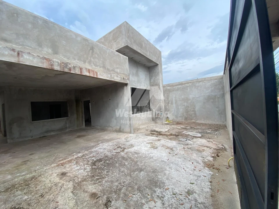 Casa Moderna à Venda no Jardim Itália | 3 Quartos | 250 m² de Terreno | 550mil