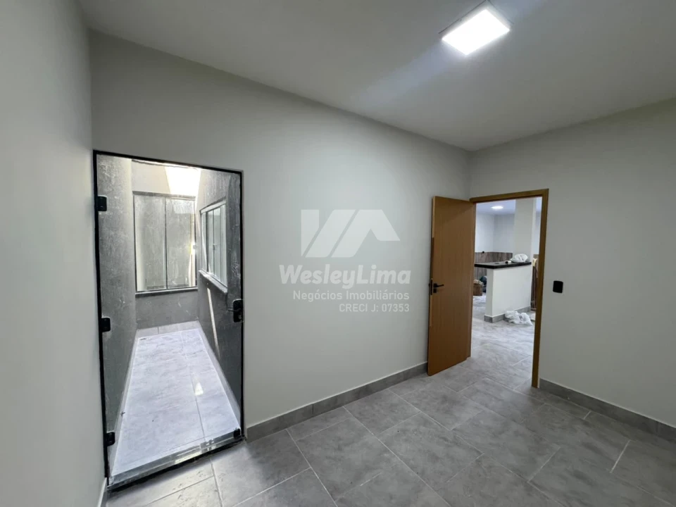 Imagens do imóveis Casa Sozinha à Venda no Conjunto Café em Londrina | Quintal Grande | 3 Quartos | Aceita Permuta