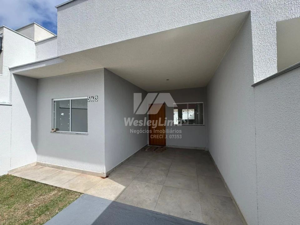 Imagens do imóveis Casa à Venda no Jardim Moema em Londrina – 2 Quartos e Quintal | R$ 268.000