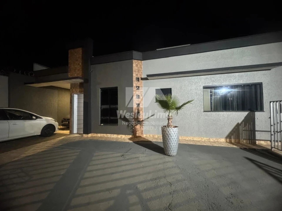Imagens do imóveis Casa à Venda no Jardim Continental em Londrina | 3 Quartos, Piscina e Espaço Gourmet