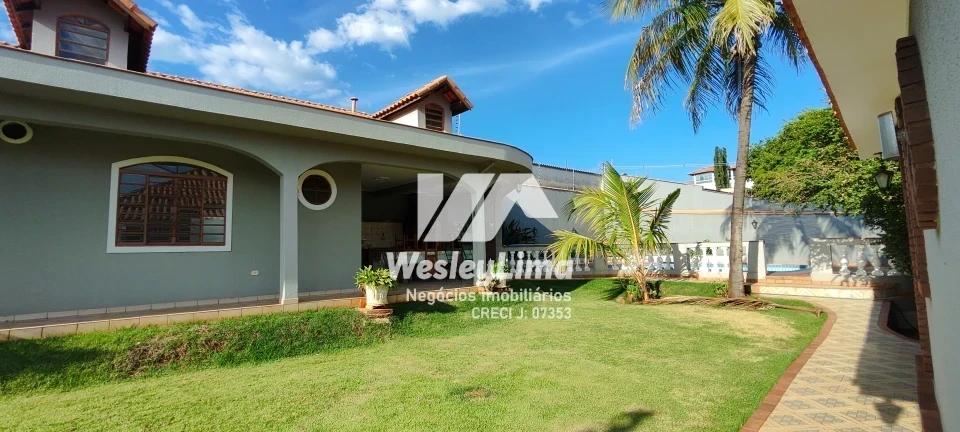 CASA ALTO PADRÃO À VENDA NO JARDIM IMPÉRIO DO SOL – LONDRINA | COM PISCINA | TERRENO 1.093 m²