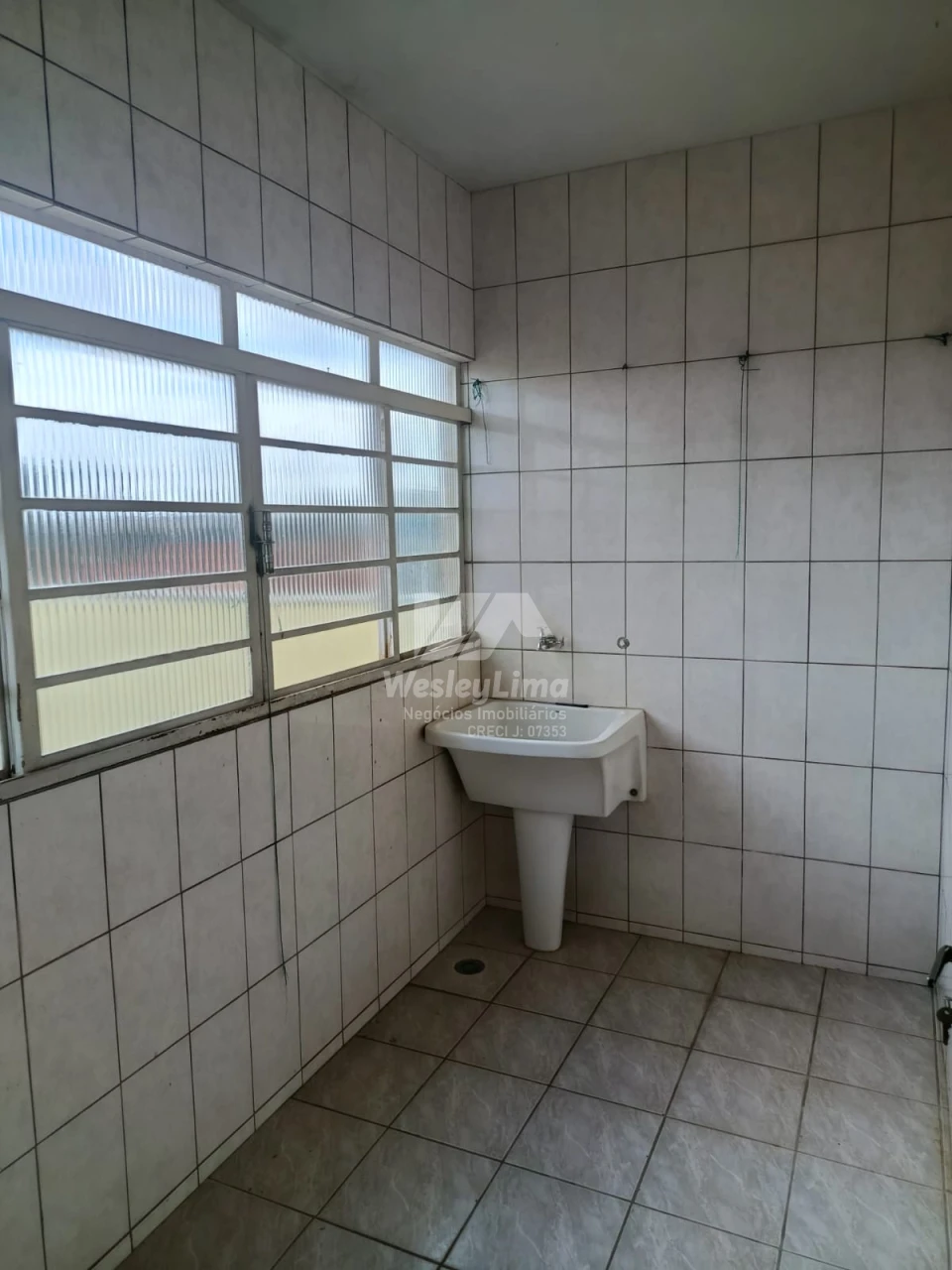 Sala Comercial Á Venda Com Excelente Oportunidade Para Investimento. Jd.Parigot De Souza 3 Londrina