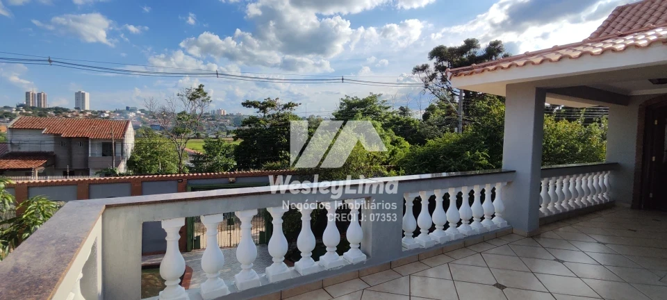 CASA ALTO PADRÃO À VENDA NO JARDIM IMPÉRIO DO SOL – LONDRINA | COM PISCINA | TERRENO 1.093 m²