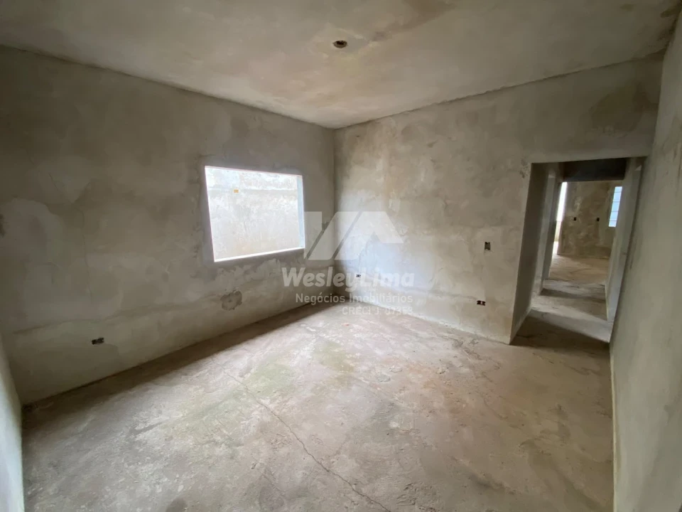 Casa Moderna à Venda no Jardim Itália | 3 Quartos | 250 m² de Terreno | 550mil