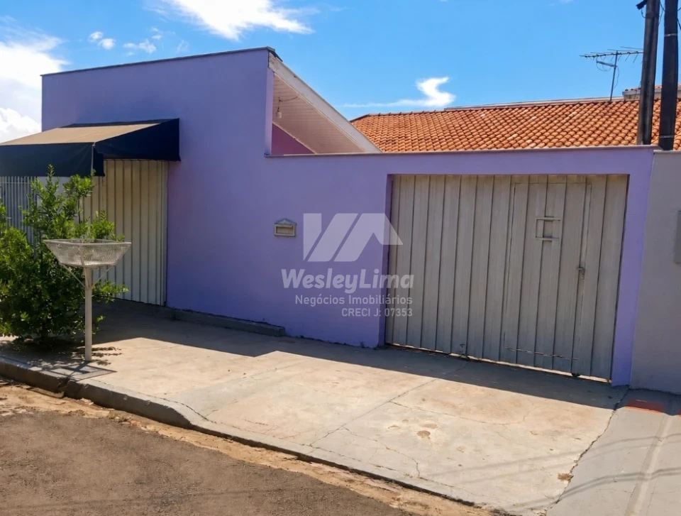 Imagens do imóveis Casa com 2 Residências + Sala Comercial à Venda no Cafezal | Ideal para Morar e Investir | R$ 370.000