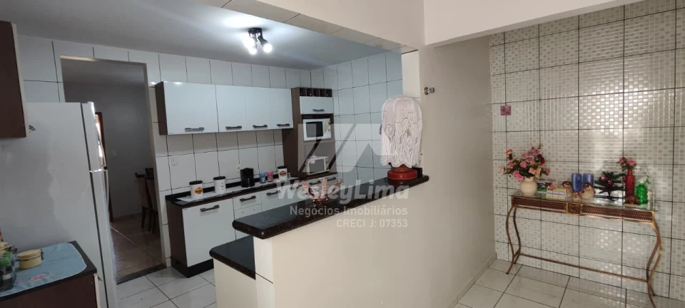 CASA Á VENDA - ZONA NORTE