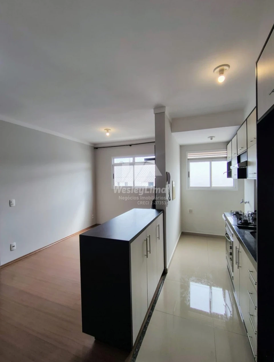 Imagens do imóveis Apartamento à Venda no Vila das Paineiras em Londrina – 2 Quartos e Garagem