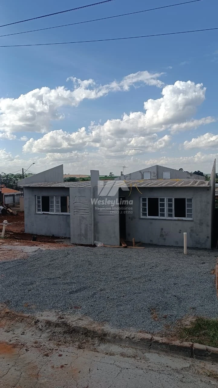 Imagens do imóveis Casas à venda no Jardim Viena COHAB Londrina, na Zona Norte. Imóveis com 2 quartos, entrada facilitada, financiamento Caixa
