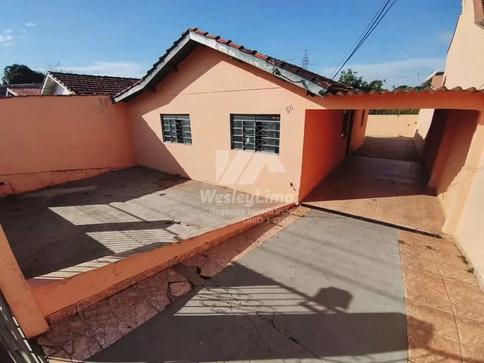 Casa à Venda no João Paz em Londrina – 4 Quartos, Garagem para 4 Carros e Terreno de 220m²