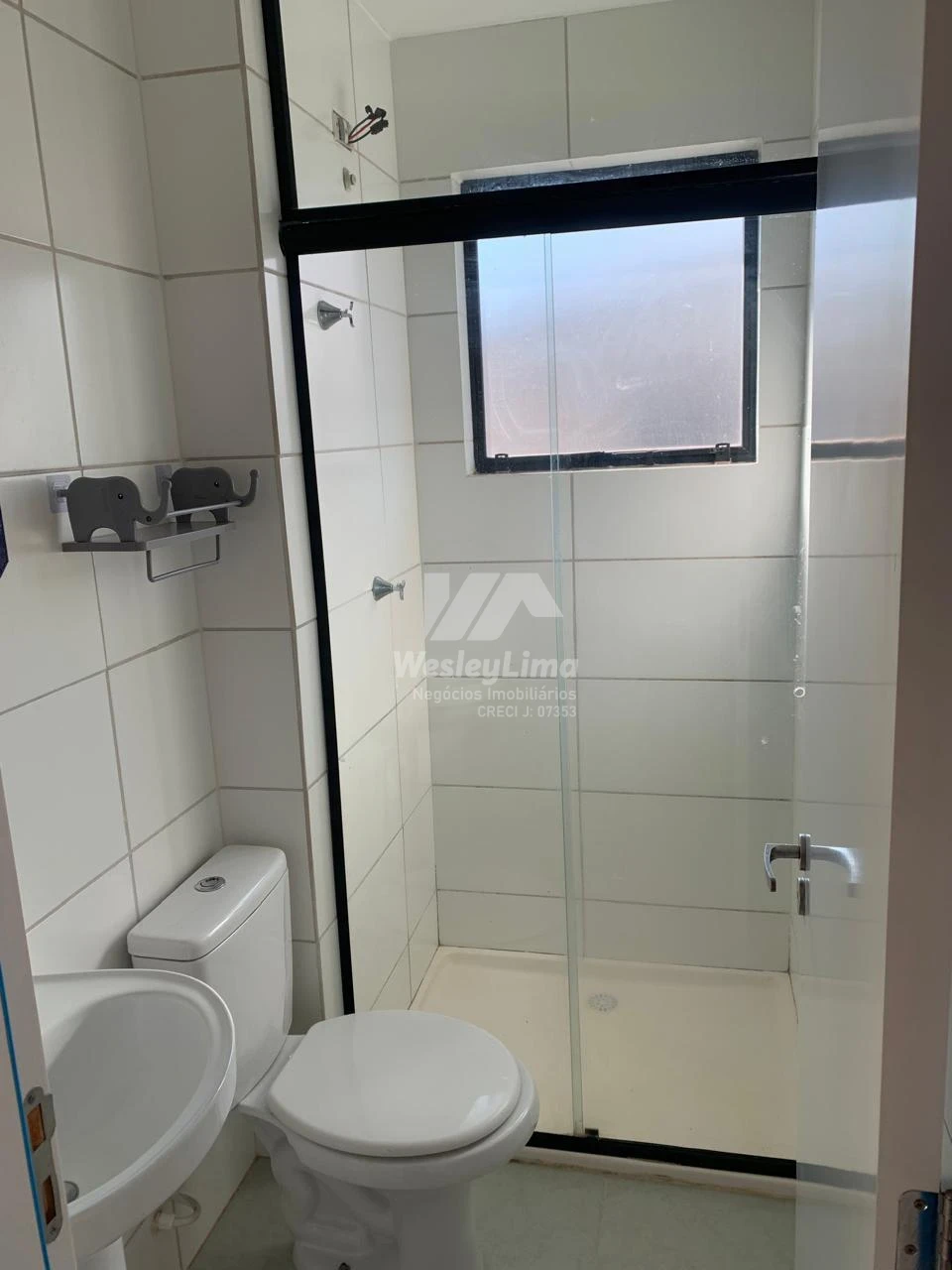 Apartamento para Locação com 2 Quartos e Elevador em Condomínio Completo