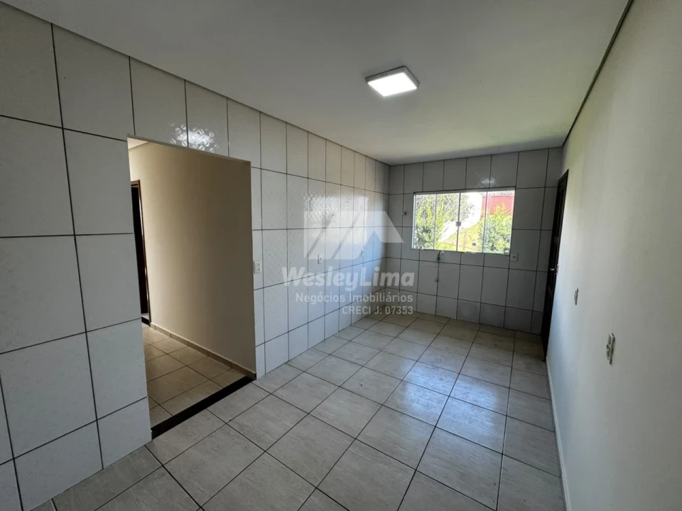 Imagens do imóveis Casa de Esquina à Venda no Condomínio Heimtal Park em Londrina – 2 Quartos | R$ 380.000
