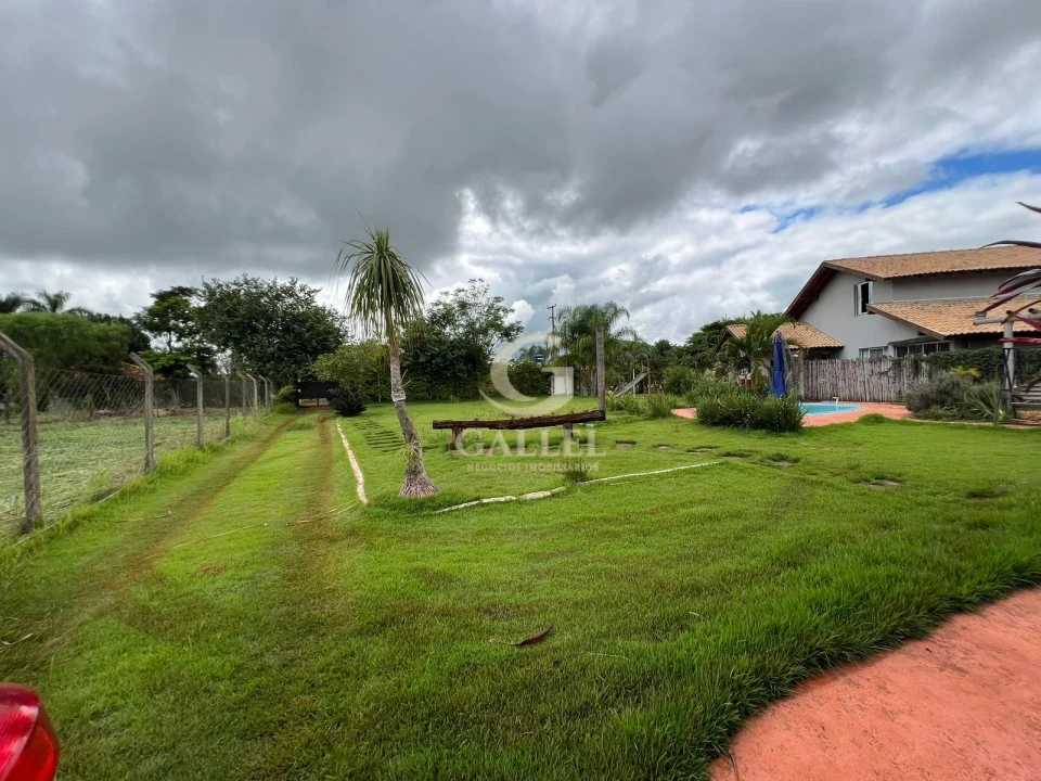 CHÁCARA À VENDA | 1.206m² DE TERRENO | 210m² DE CONSTRUÇÃO | 3 QUARTOS | PISCINA | LIMOEIRO