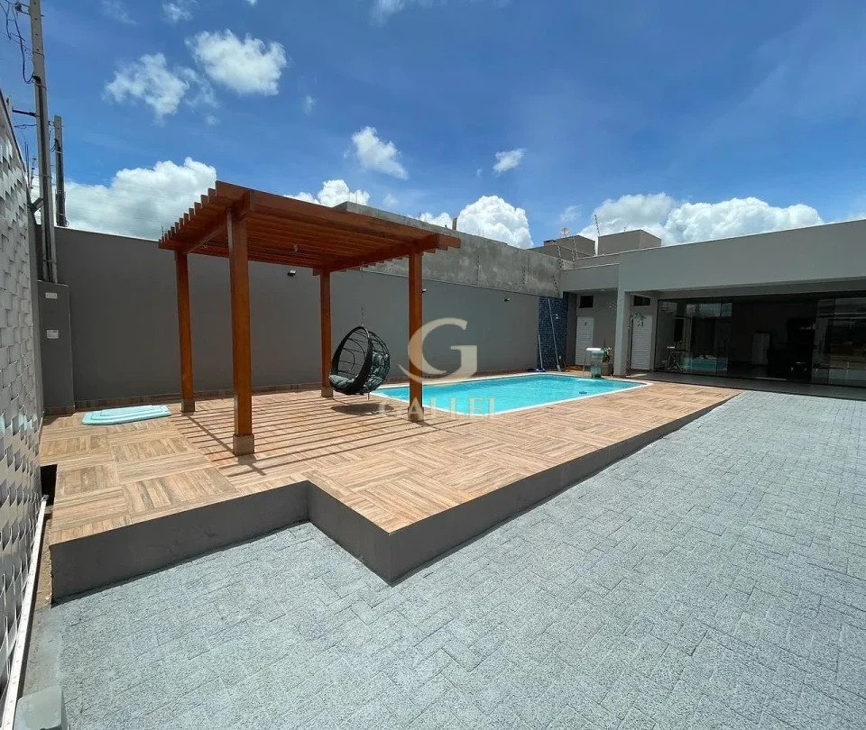 Imagens do imóveis Espaço de Lazer / Residência Moderna com Piscina e Gourmet Privativo à Venda por R$ 650.000,00