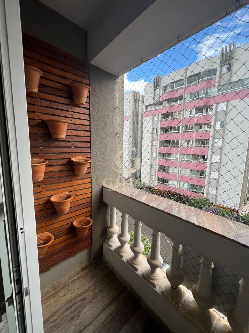 Apartamento 3 Dormitórios No Centro De Londrina Com 2 Vagas 77m² | Venda R$380.000,00 Ou Aluguel R$2.300,00