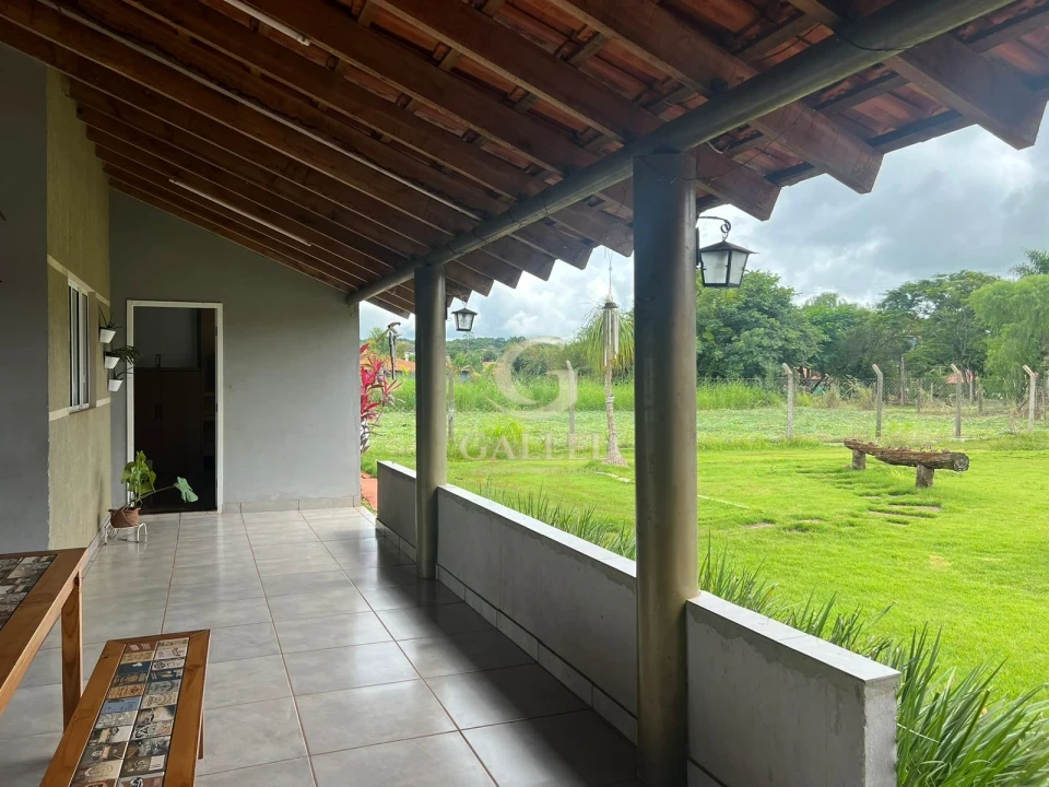 CHÁCARA À VENDA | 1.206m² DE TERRENO | 210m² DE CONSTRUÇÃO | 3 QUARTOS | PISCINA | LIMOEIRO