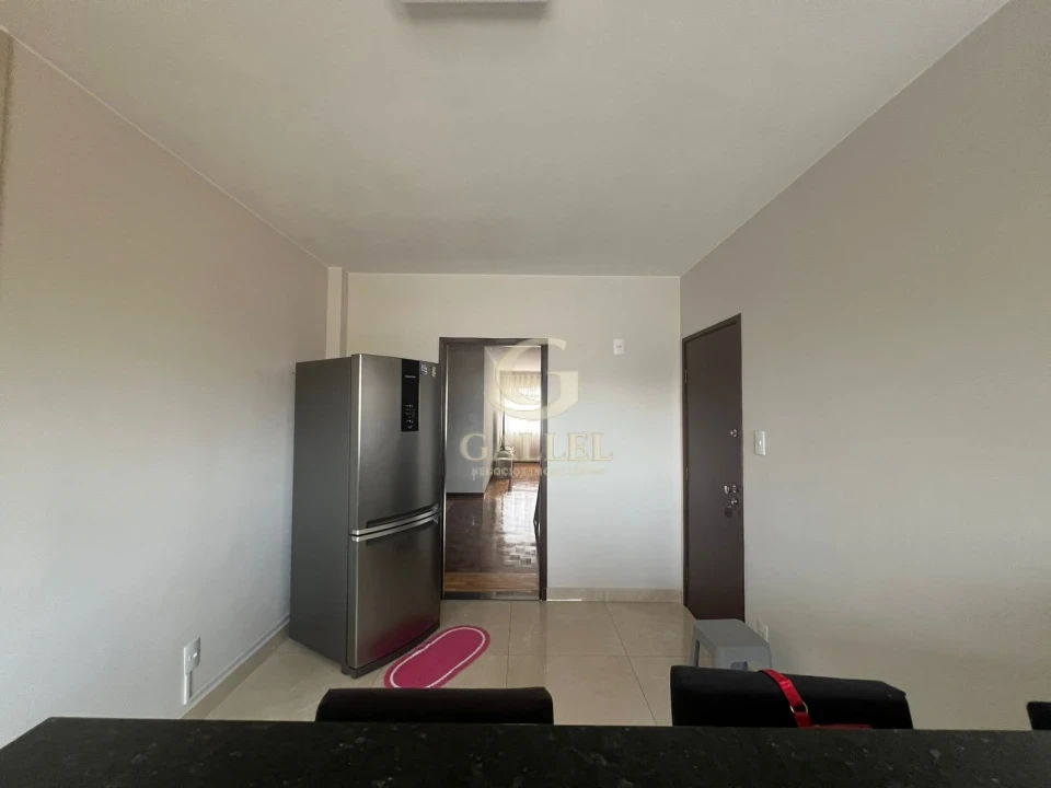 APARTAMENTO À VENDA OU LOCAÇÃO | 140 m² TOTALMENTE RENOVADO | 3 QUARTOS | HIDRÁULICA E ELÉTRICA ATUALIZADAS | EDIFÍCIO MARIA JOANA | CENTRO DE LO
