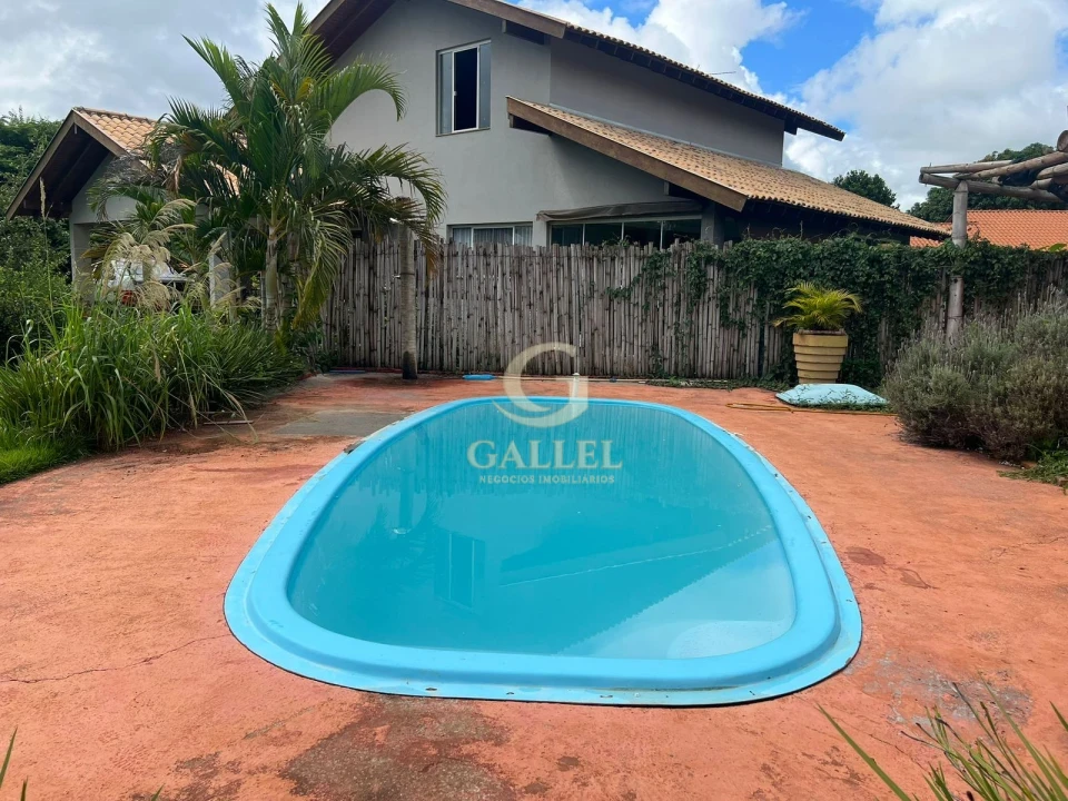 CHÁCARA À VENDA | 1.206m² DE TERRENO | 210m² DE CONSTRUÇÃO | 3 QUARTOS | PISCINA | LIMOEIRO