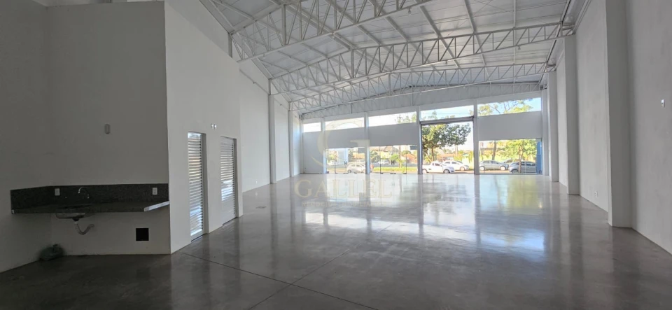 Imagens do imóveis Barracão Comercial Novo Para Locação Próximo À Av. Tiradentes 435m² Pé Direito Alto