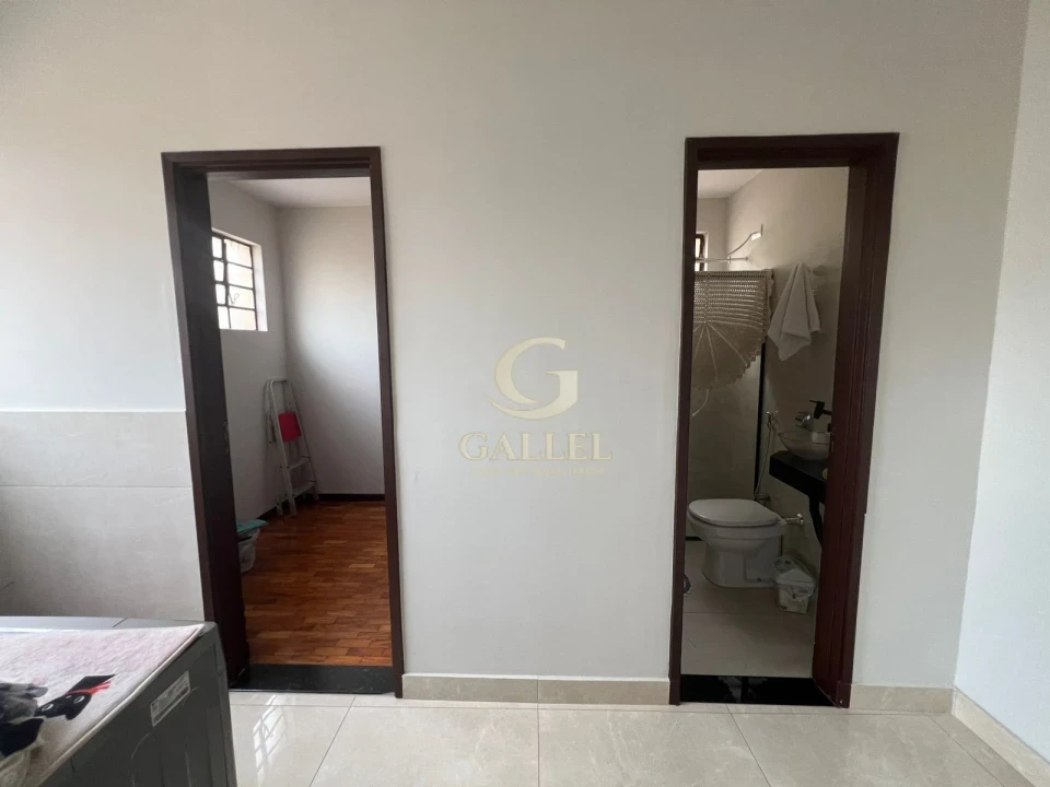 APARTAMENTO À VENDA OU LOCAÇÃO | 140 m² TOTALMENTE RENOVADO | 3 QUARTOS | HIDRÁULICA E ELÉTRICA ATUALIZADAS | EDIFÍCIO MARIA JOANA | CENTRO DE LO