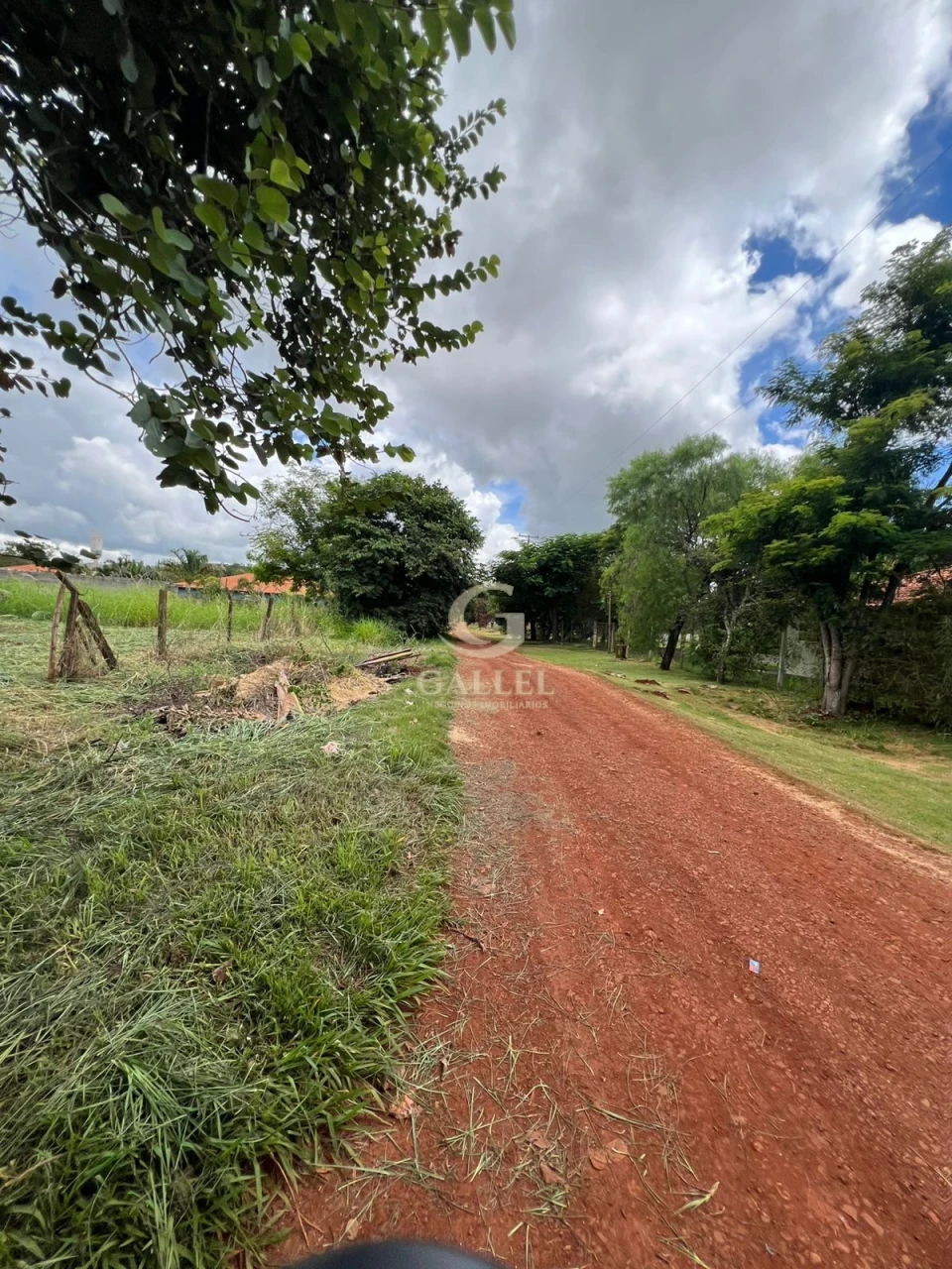 CHÁCARA À VENDA | 1.206m² DE TERRENO | 210m² DE CONSTRUÇÃO | 3 QUARTOS | PISCINA | LIMOEIRO