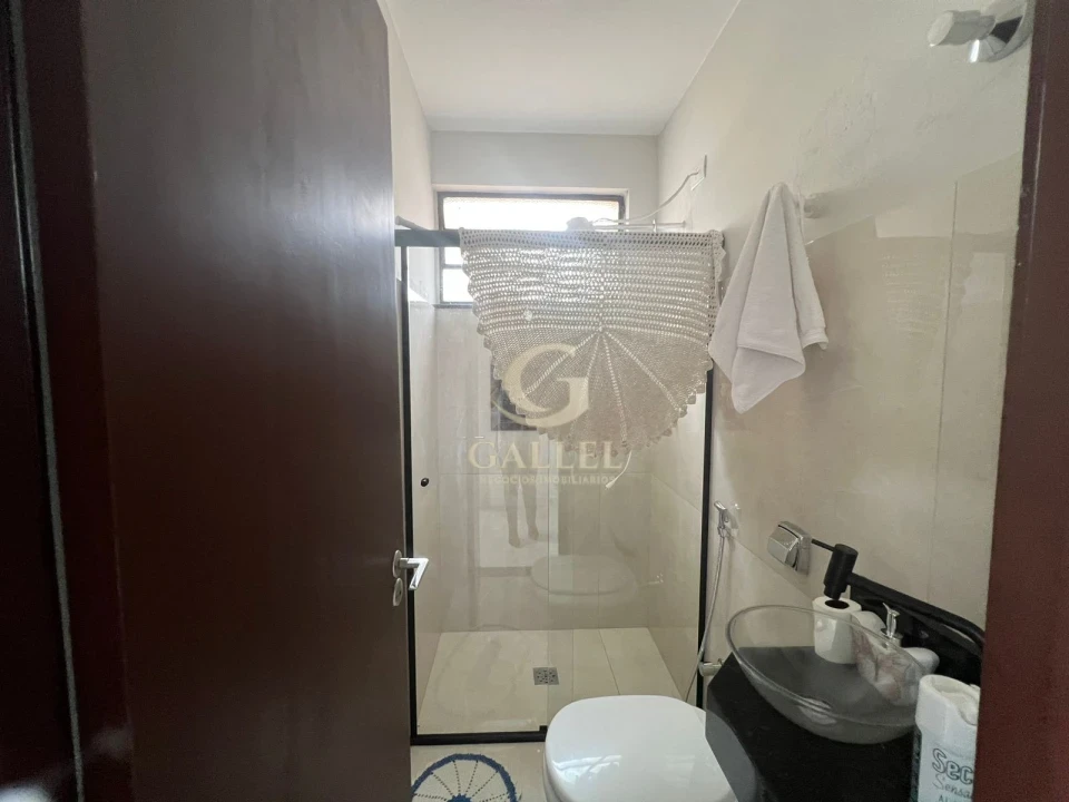 APARTAMENTO À VENDA OU LOCAÇÃO | 140 m² TOTALMENTE RENOVADO | 3 QUARTOS | HIDRÁULICA E ELÉTRICA ATUALIZADAS | EDIFÍCIO MARIA JOANA | CENTRO DE LO