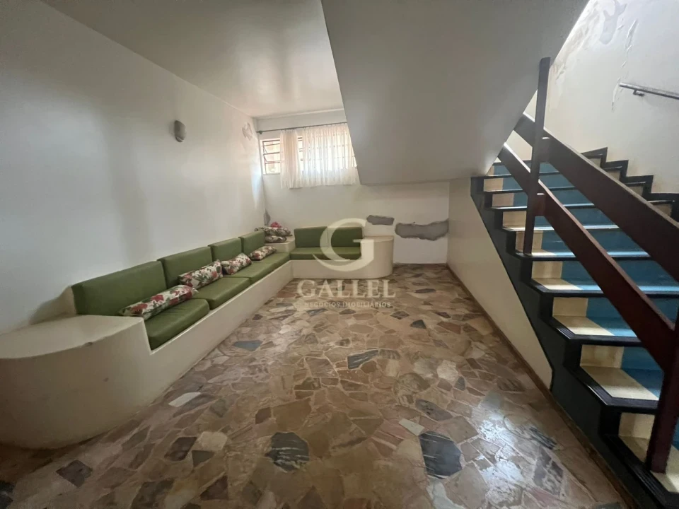 APARTAMENTO À VENDA OU LOCAÇÃO | 140 m² TOTALMENTE RENOVADO | 3 QUARTOS | HIDRÁULICA E ELÉTRICA ATUALIZADAS | EDIFÍCIO MARIA JOANA | CENTRO DE LO