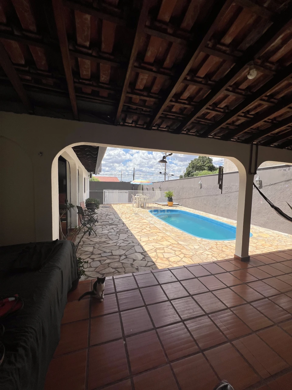 Imagens do imóveis Casa Para Alugar Ou Vender  Em Londrina 3 Dormitórios Com Piscina + Espaço Comercial Independente