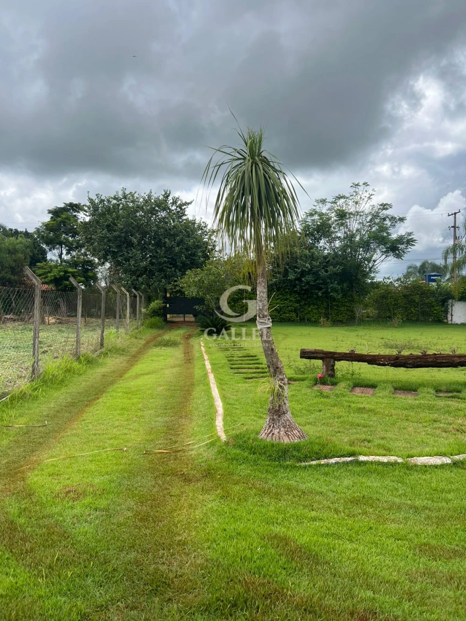 CHÁCARA À VENDA | 1.206m² DE TERRENO | 210m² DE CONSTRUÇÃO | 3 QUARTOS | PISCINA | LIMOEIRO