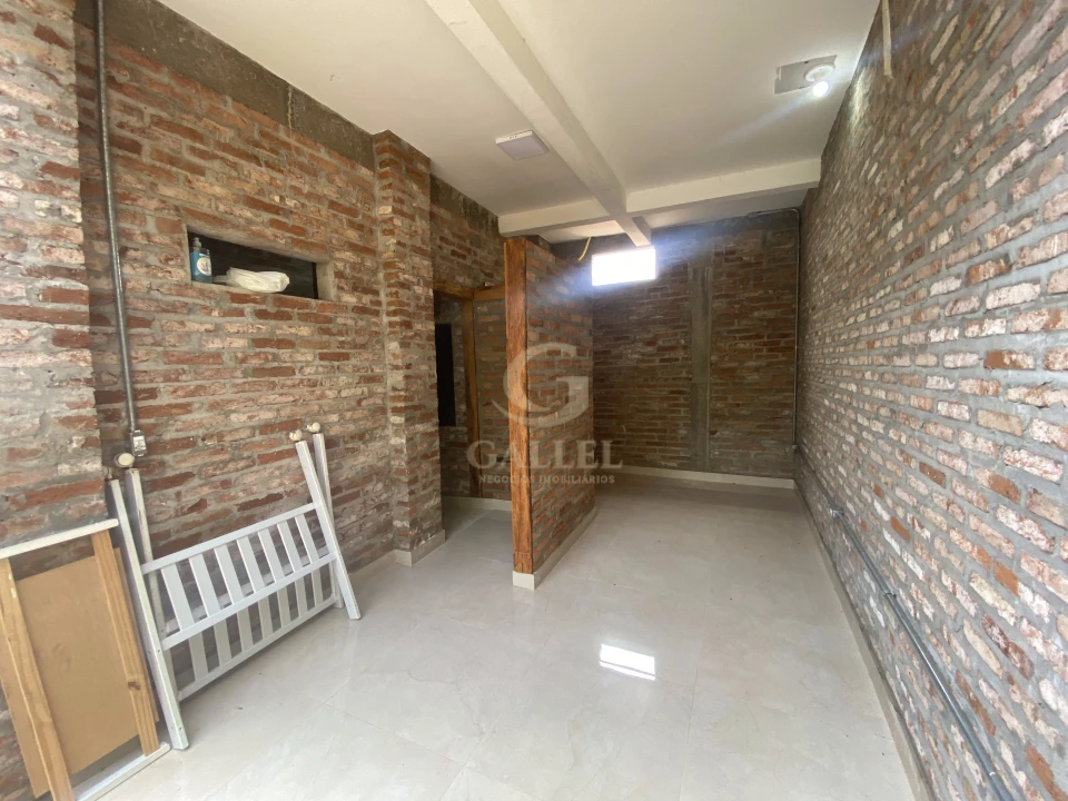 Chácara Beira De Asfalto Próximo Do Centro Com 2 Casas