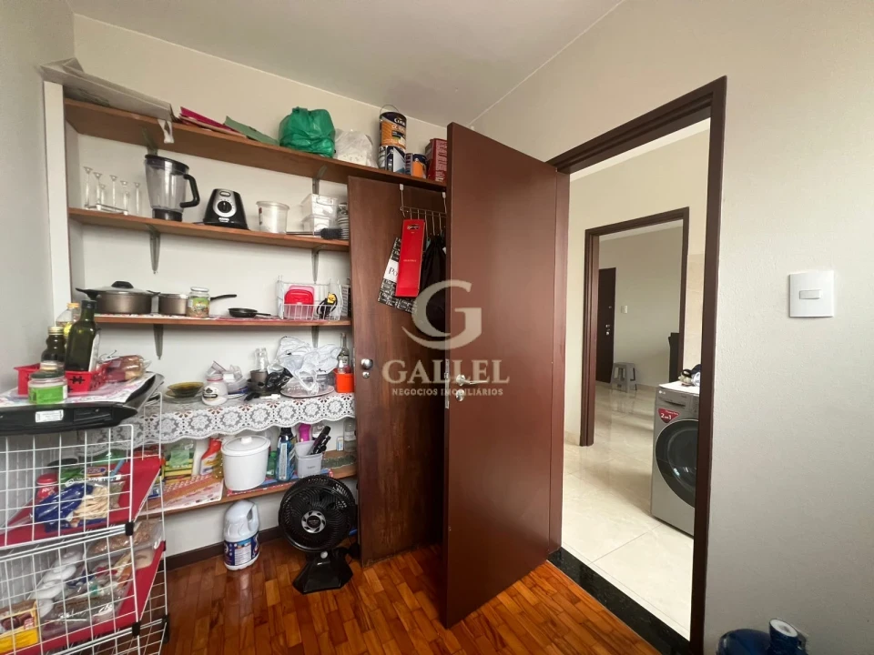 APARTAMENTO À VENDA OU LOCAÇÃO | 140 m² TOTALMENTE RENOVADO | 3 QUARTOS | HIDRÁULICA E ELÉTRICA ATUALIZADAS | EDIFÍCIO MARIA JOANA | CENTRO DE LO