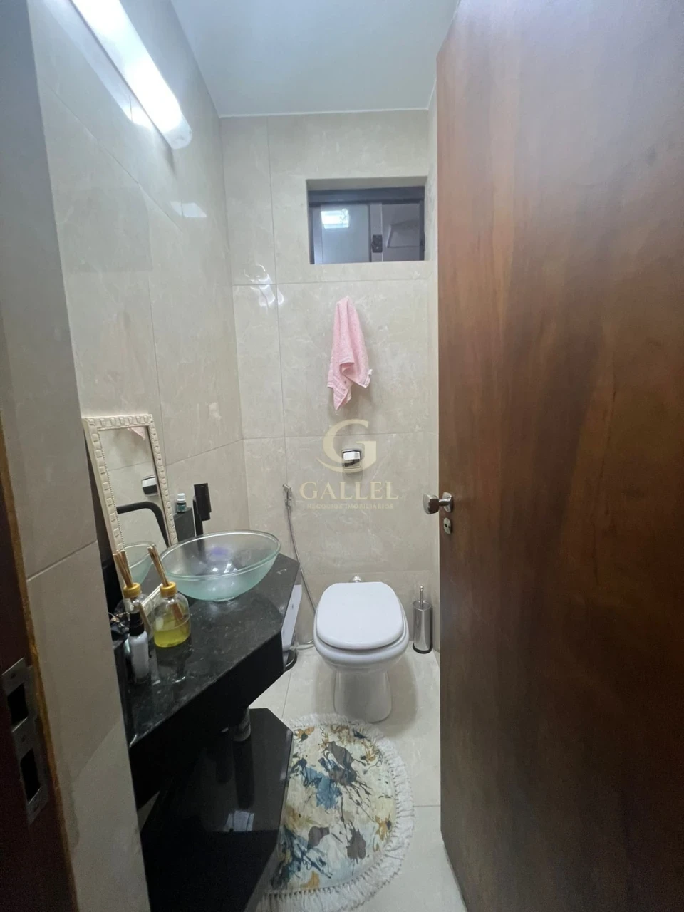 APARTAMENTO À VENDA OU LOCAÇÃO | 140 m² TOTALMENTE RENOVADO | 3 QUARTOS | HIDRÁULICA E ELÉTRICA ATUALIZADAS | EDIFÍCIO MARIA JOANA | CENTRO DE LO