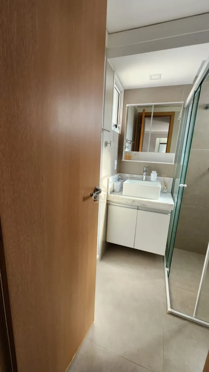 Imagens do imóveis Edifício Konstanz em Londrina: Apartamento à Venda no Centro com 2 Quartos, Suíte, 2 Vagas e Valor de R$ 510 Mil